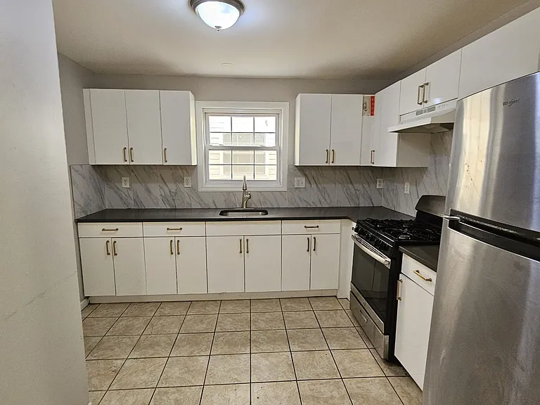 51 Sunset Ave #2 — Photo 6