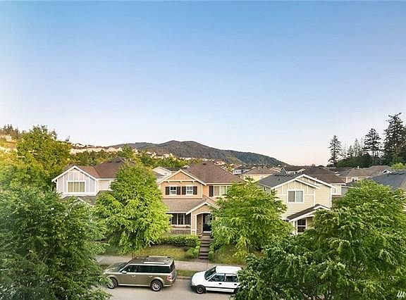 5th image of 2466 NE Julep St