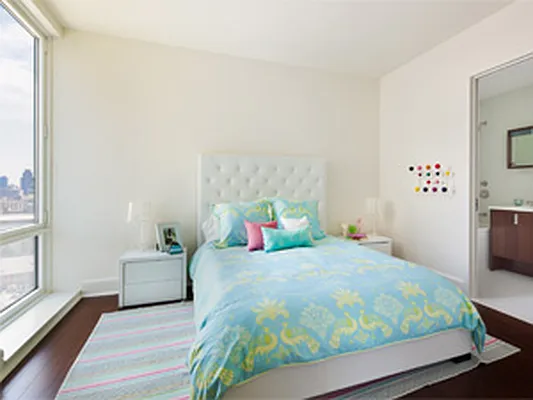 Sold by Corcoran | media 23