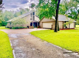 427 Piney Point Dr, Sour Lake, TX 77659
