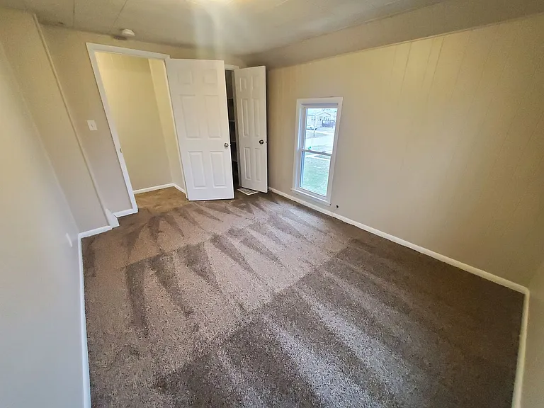 240 E Dunham Ave — Photo 14