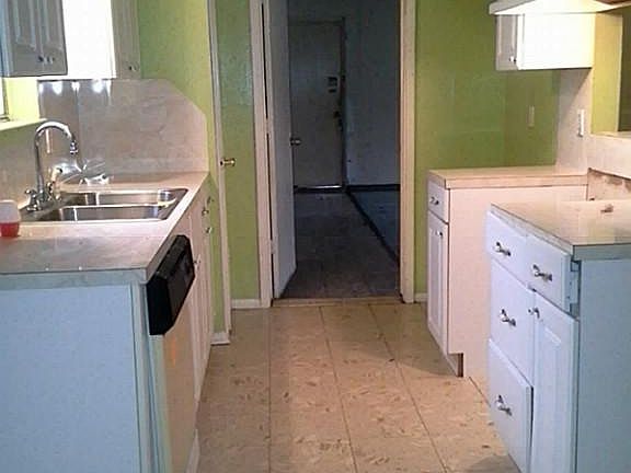 5th image of 4011 Oakside Dr