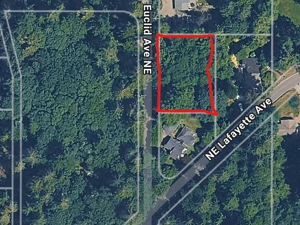 15576 Euclid Avenue NE, Bainbridge Island, WA 98110