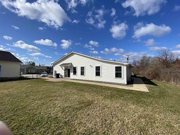 3rd image of 16 Stinson Dr #16