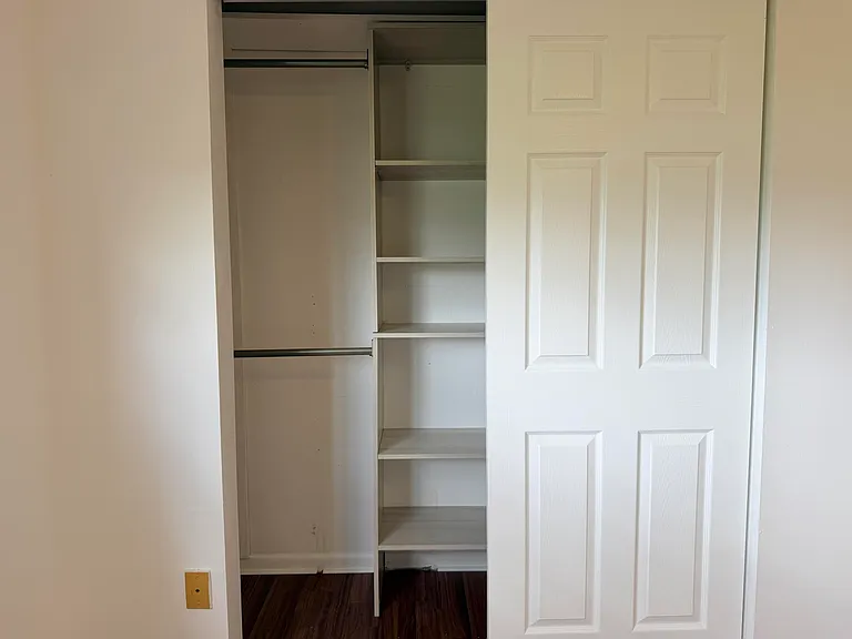 52 Dorset Dr #B — Photo 32