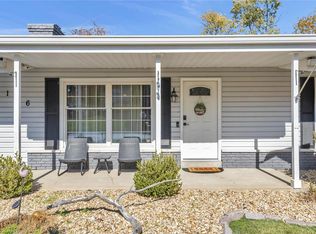 146 Glenridge Ln, Saint Louis, MO 63146