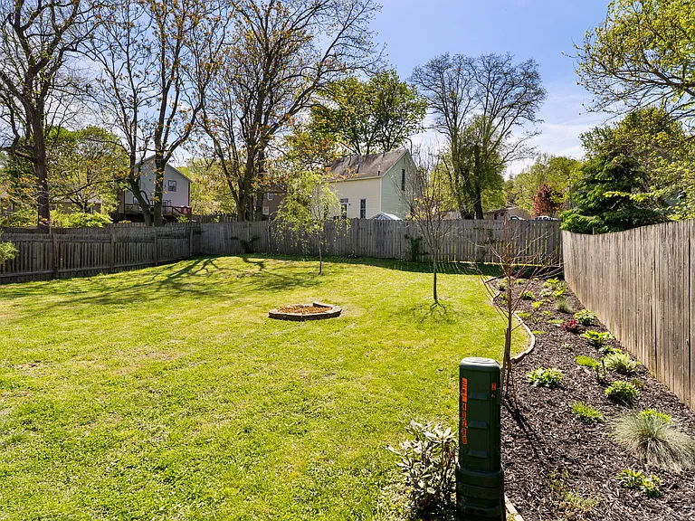 1113 Weaver Ct — Photo 25
