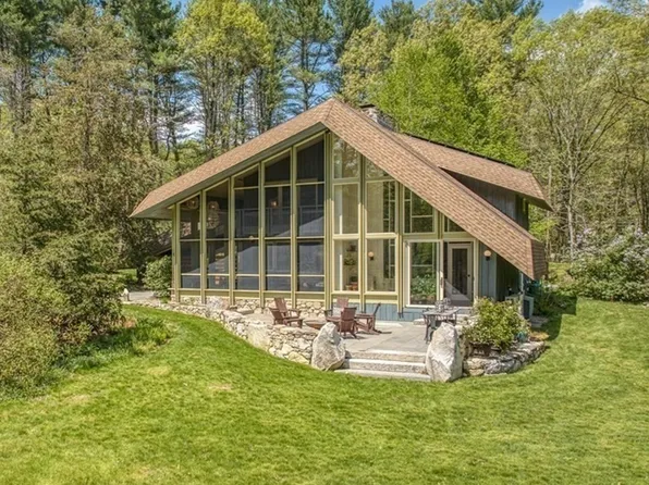 481 Curve St, Carlisle, MA 01741