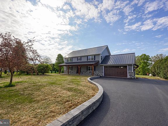 2nd image of 41 Garloff Rd