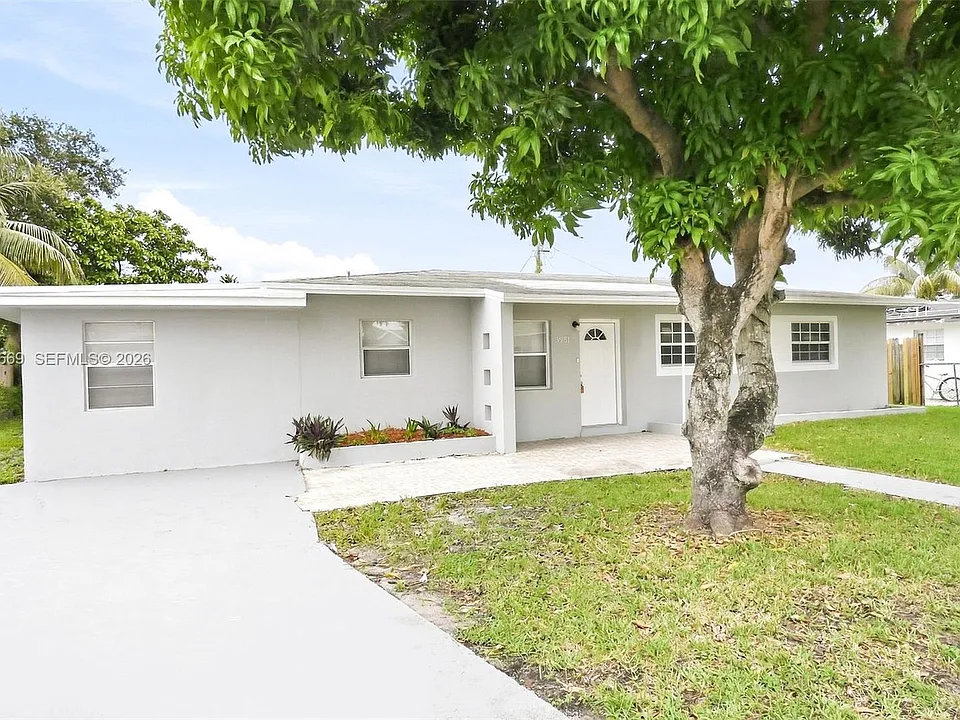 3951 NW 173rd Ter