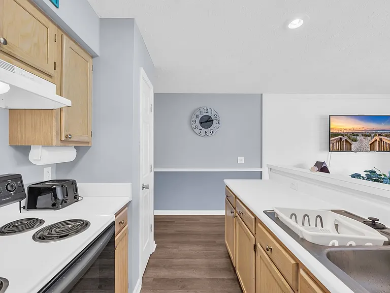 581 Blue River Ct #6E — Photo 9