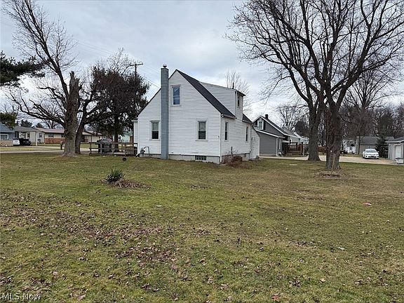 2nd image of 888 Beal Rd