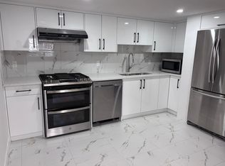 70 Edgebank Cir NW #BASEMENT, Calgary, AB T3A4S4