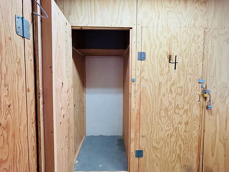 112 N Wenatchee Ave — Photo 27