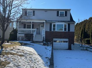 11 Garfield Ave, East Hanover, NJ 07936