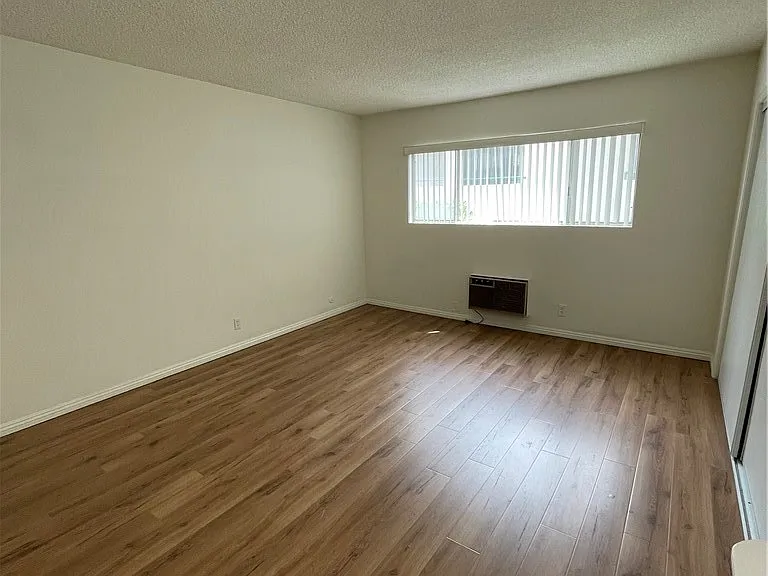 1141 Pine St #9 — Photo 9