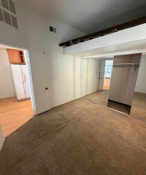 1039 N La Salle Dr #10 — Photo 4