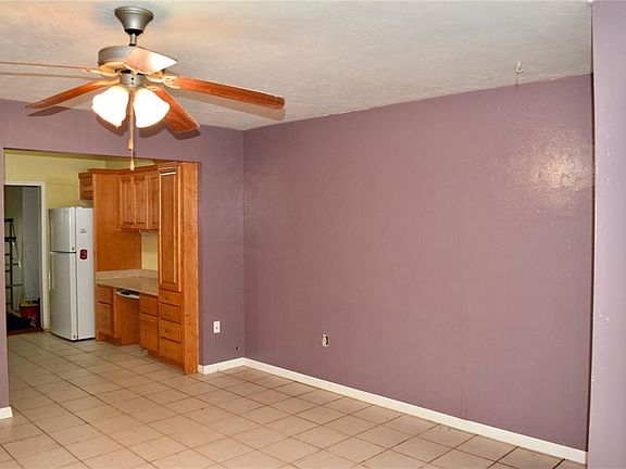 4th image of 4614 SW 67TH TERRACE
