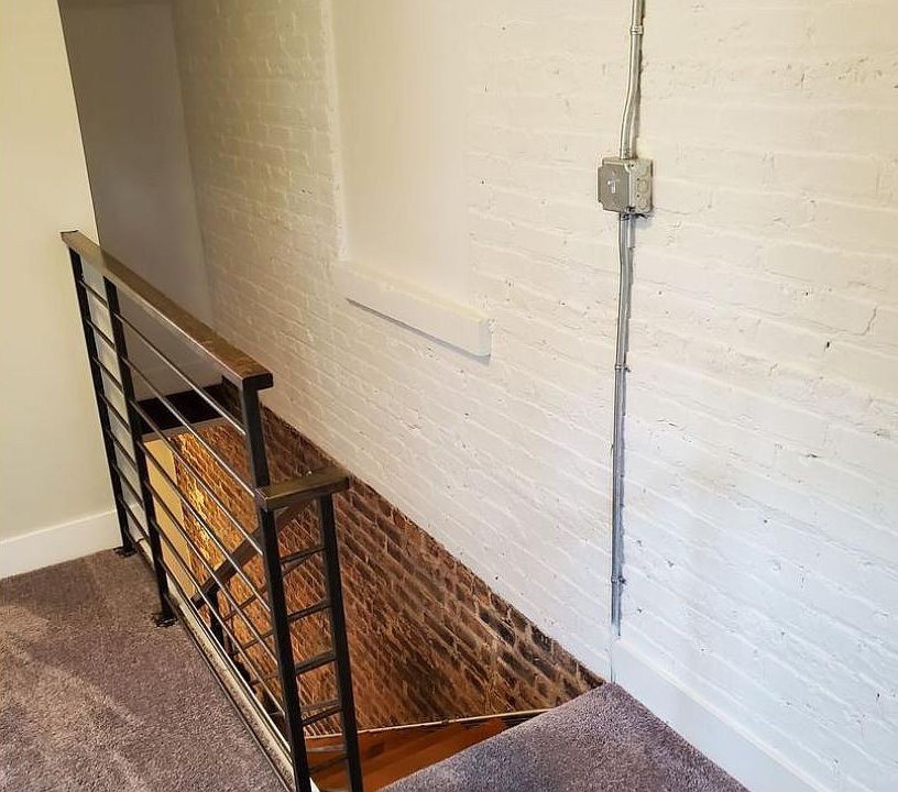 staircase to 2nd floor