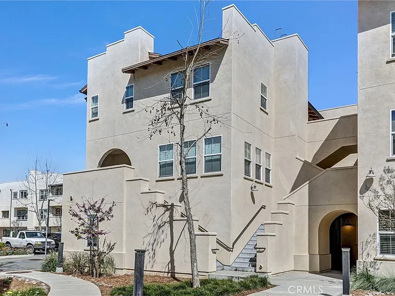 5200 Beachside Ln #112 — Photo 3
