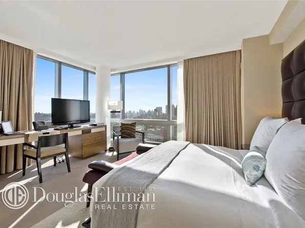 246 Spring Street image 1 of 9