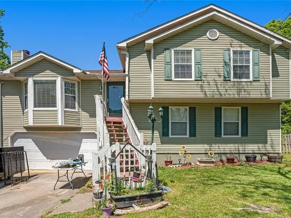 126 Amberwood Ln, Kingston, GA 30145