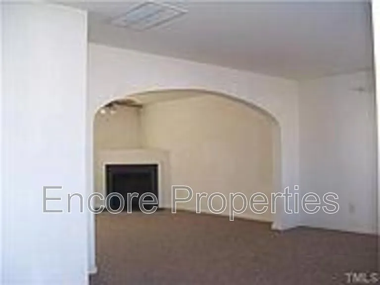 6 Stepney Ct — Photo 8