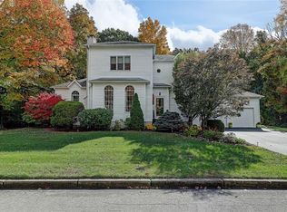 23 Century Ln, Cranston, RI 02921