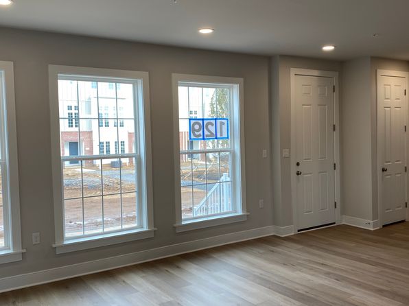14 Old Barn Way, Carlisle, PA 17015
