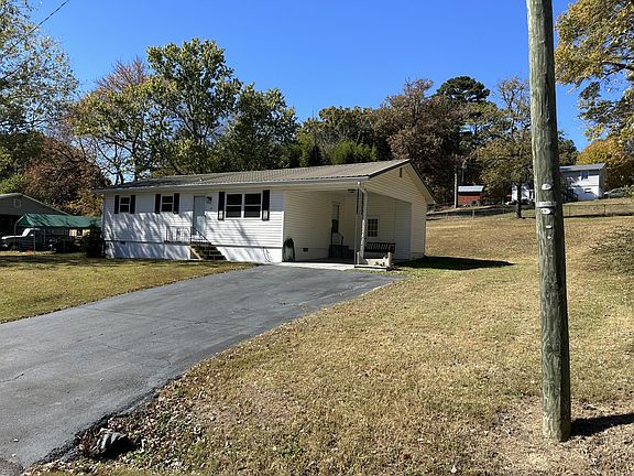 2nd image of 1620 Hillsdale Dr SE