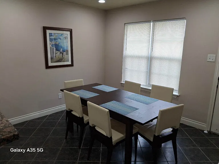 129 Richards St #B — Photo 18