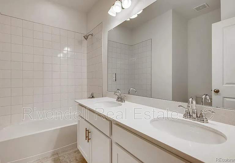 7840 Horsebrush Ln #B — Photo 8
