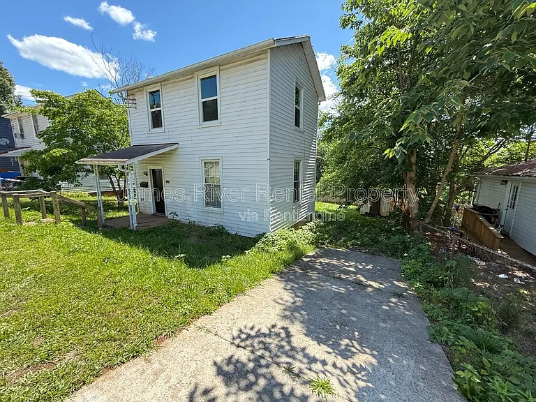 2336 Aragon St — Photo 2