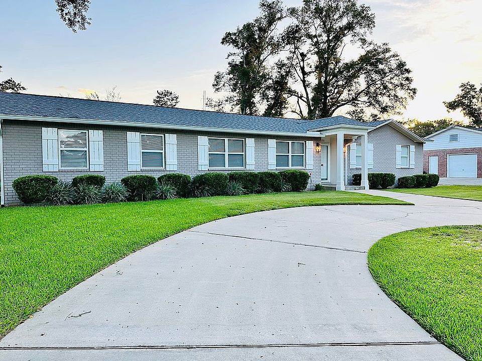 1st image of 3635 Dunwoody Dr