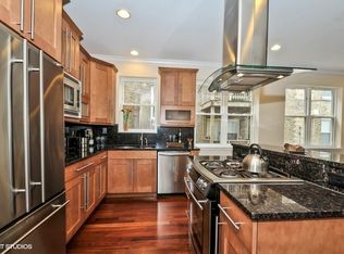 2424 N Southport Ave APT C, Chicago, IL 60614