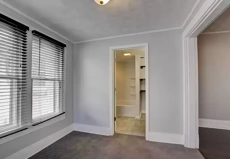 408 E Main St — Photo 34