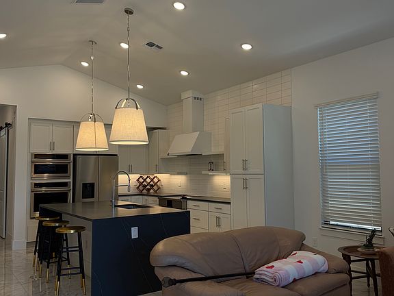 5th image of 4146 S Springs Dr