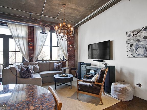 2nd image of 3235 Roswell Rd NE Unit 520