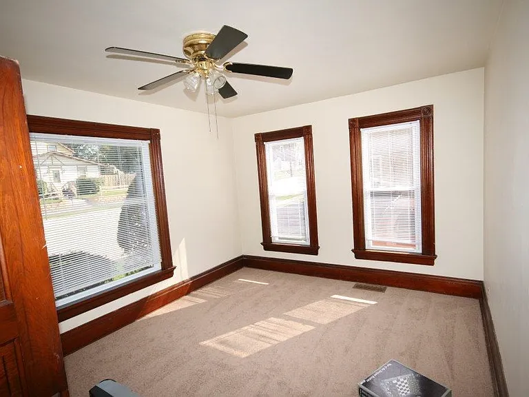 430 E Racine St #LOWR — Photo 5