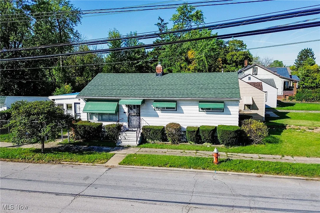 14510 Caine Ave photo 1