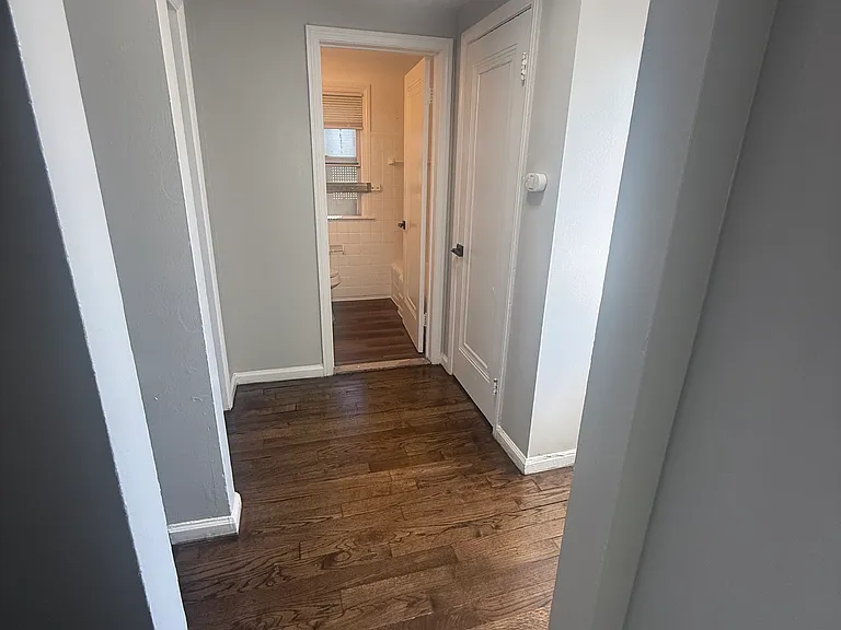 20602 Regent Dr — Photo 4