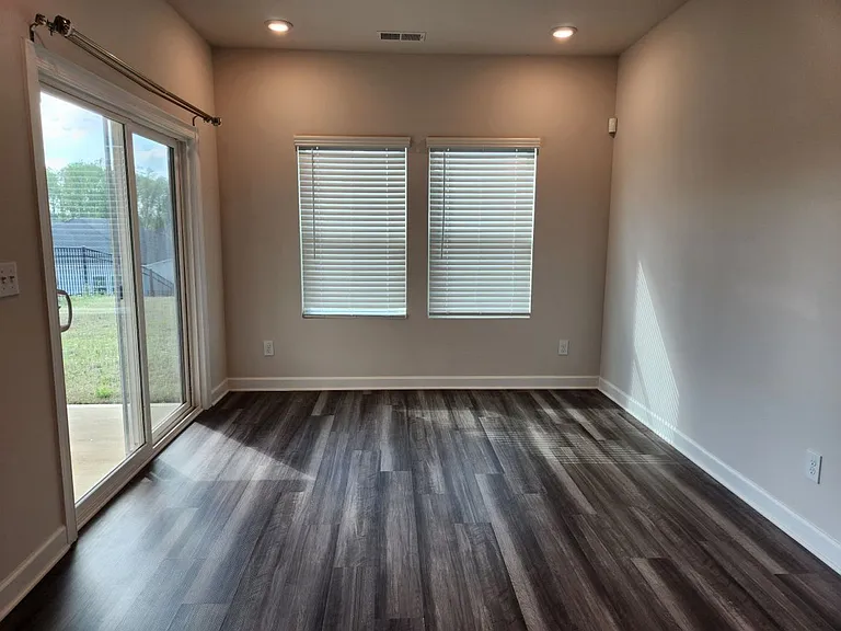 8808 Pennegrove Cir — Photo 12