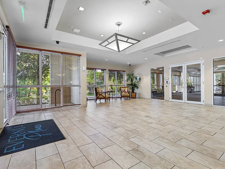 Evernia Place — Photo 13