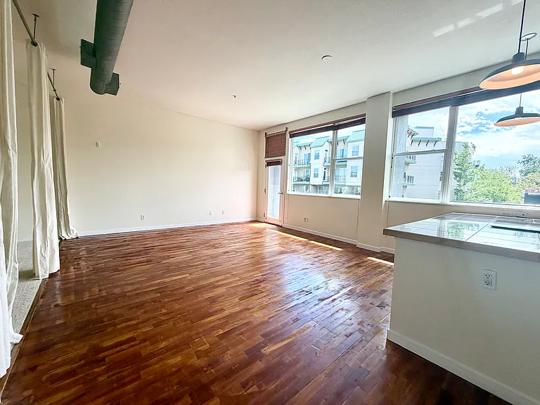2525 15th St #2B — Photo 7
