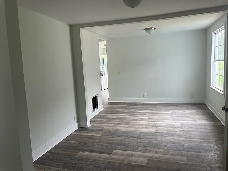 2526 Lee Ave SW — Photo 5