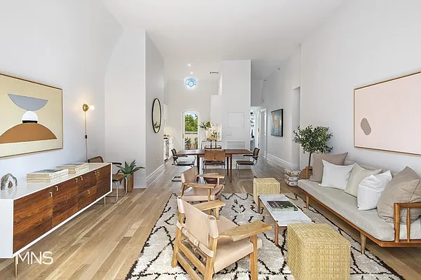 Sold by MNS | media 16