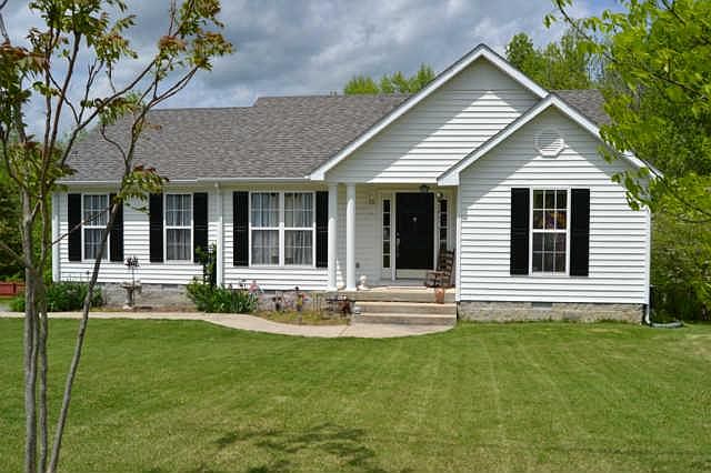 2nd image of 222 Rivendell Rd