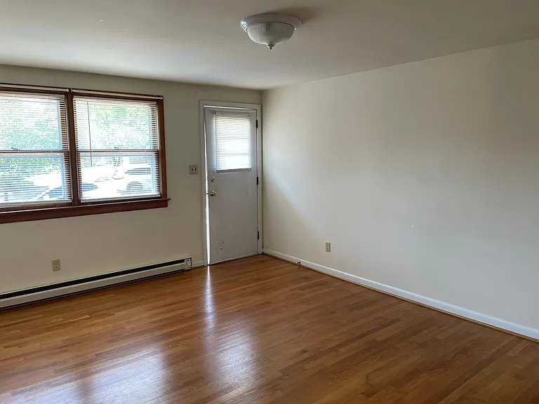 201 Progress St #4 — Photo 2
