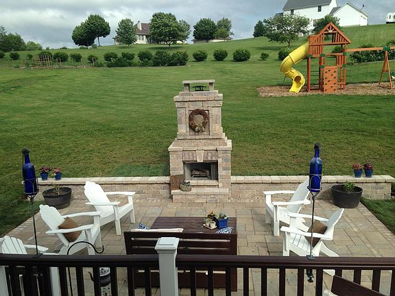 2nd image of 319 Hickory Way