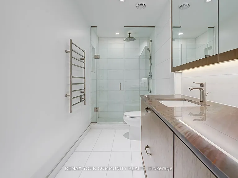 30 Inn On The Park Dr #2307 — Photo 34